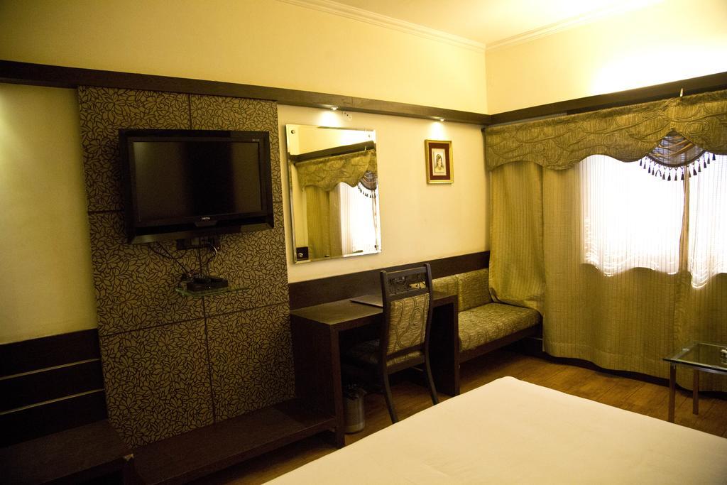 The Rajshahi Palace Hotel Indaur Szoba fotó